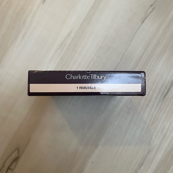Charlotte Tilbury Airbrush Flawless Finish - Picture 2 of 4